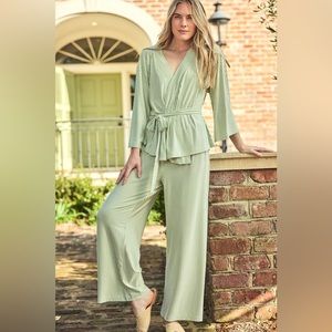 Lake Pajamas DreamKnit Kimono Pajama Set in Fern
$138.00